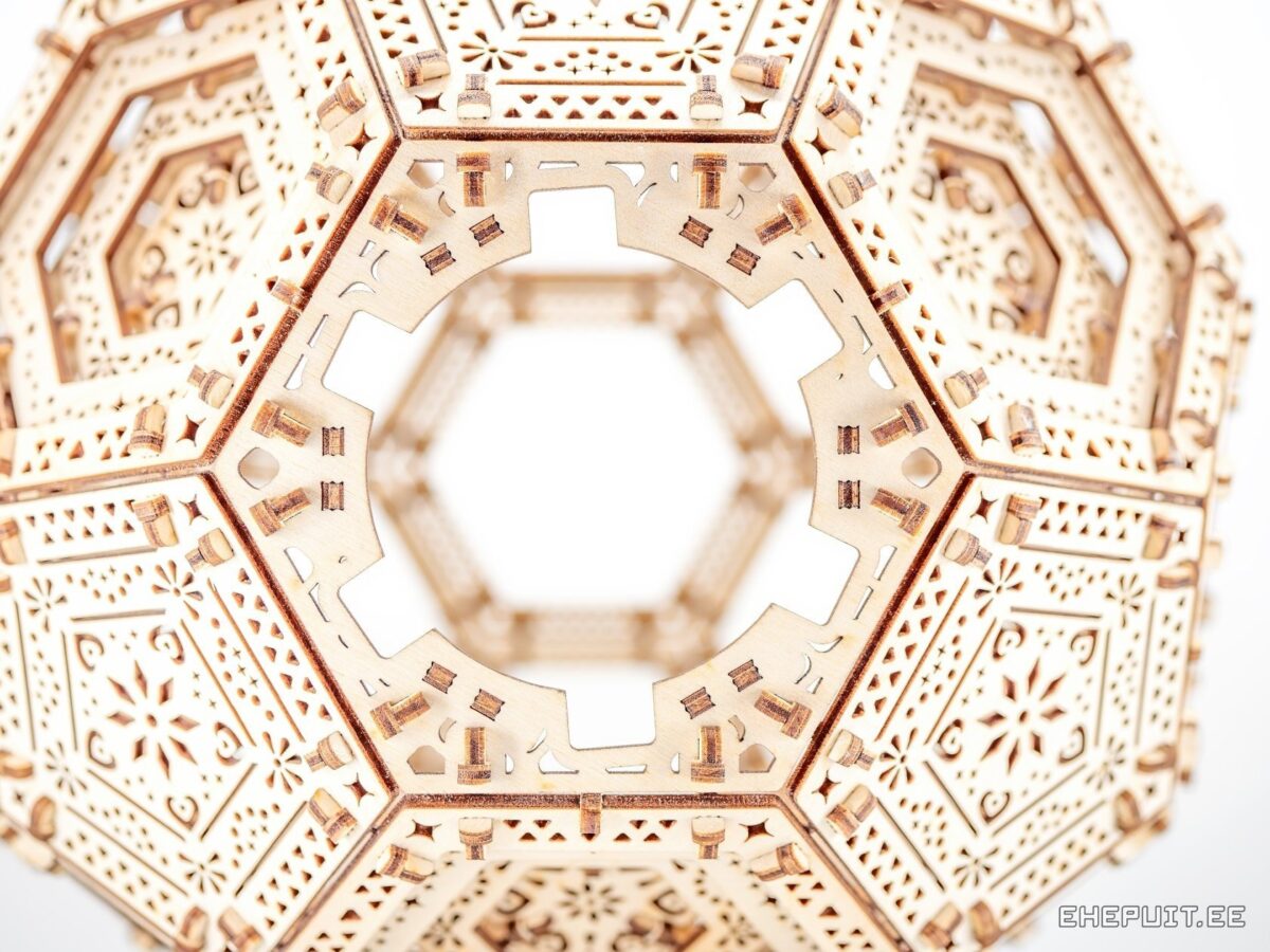 Truncated Icosahedron, E27