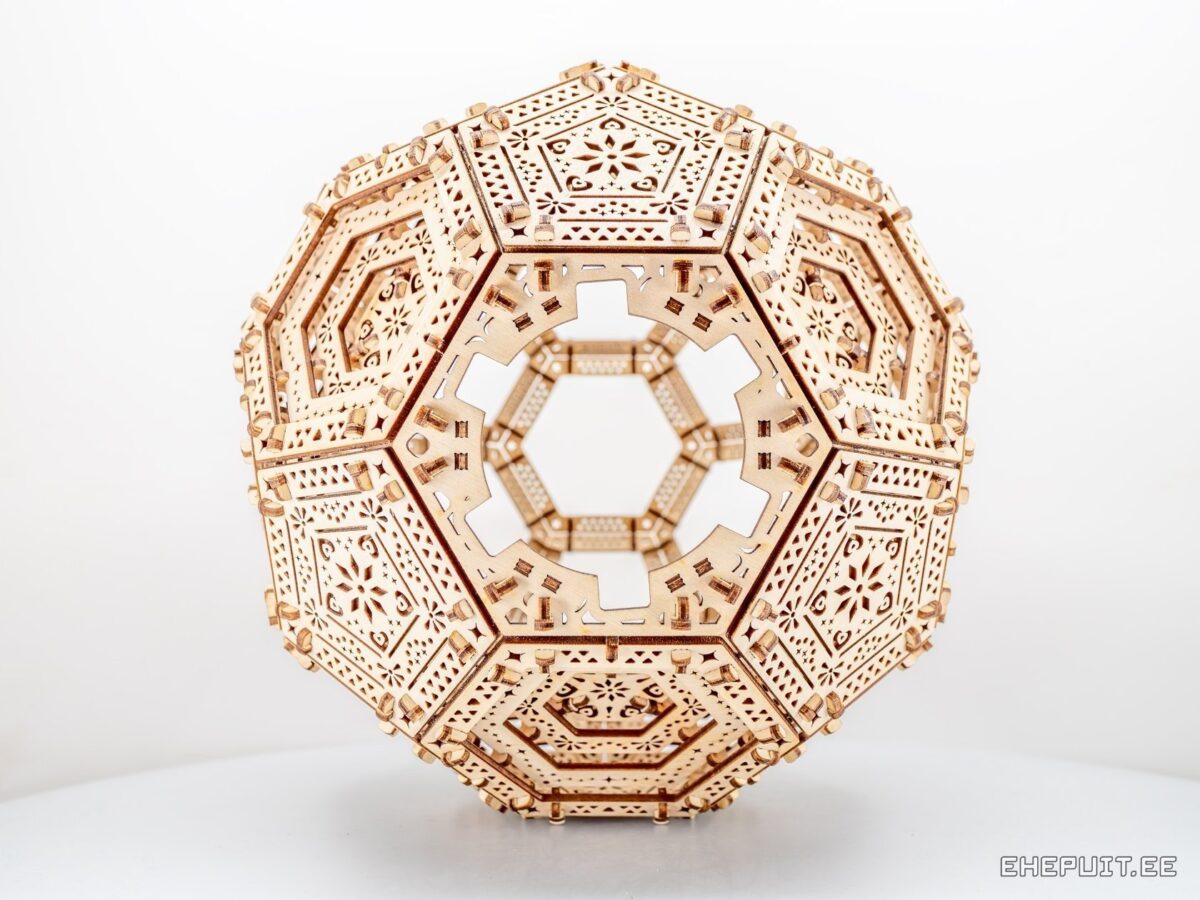 Truncated Icosahedron, E27
