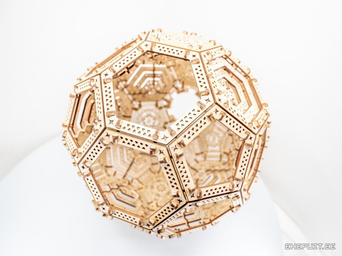 Truncated Icosahedron, E27