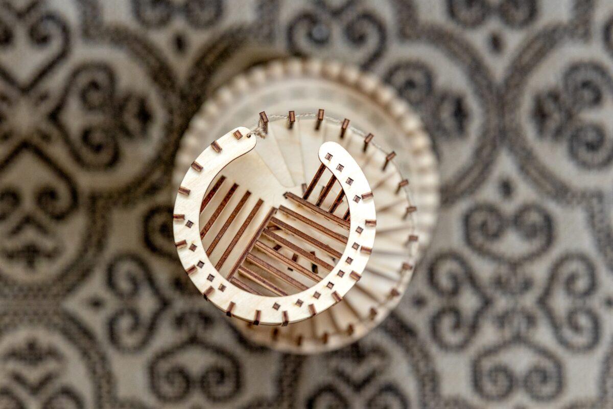 Puidust täringutorn, toetab ka suuremaid täringuid nagu D6 kuni D24