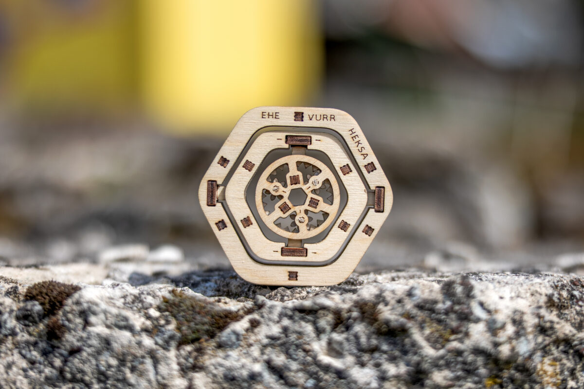 Puidust Vurr Heksa, fidget spinner, betooni peal - käsitöö, ATH ADHD ärevuse ja stressi leevendamiseks