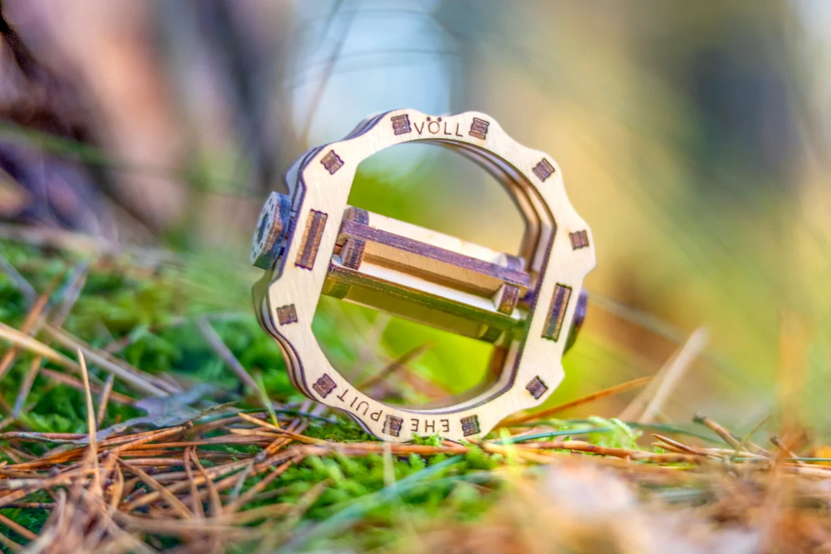 Puidust Völl, fidget spinner, sambla peal, metsas - käsitöö, ATH ADHD ärevuse ja stressi leevendamiseks